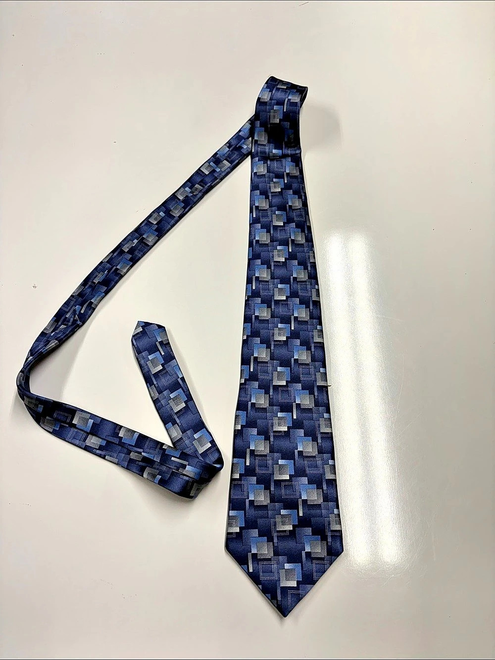 Arrow Geometric Blue & Gray Tie Like New